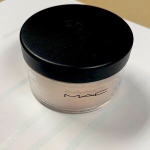 MAC Silver Dusk Iridescent Loose Powder